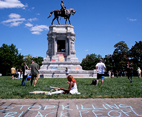 Robert E. Lee memorial in Richmond, Virginia